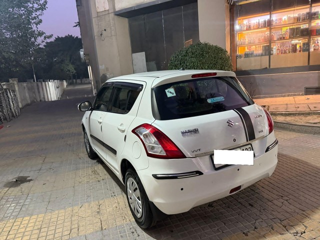 Second-hand 2016 Maruti Swift VXI for sale in Moradabad-5