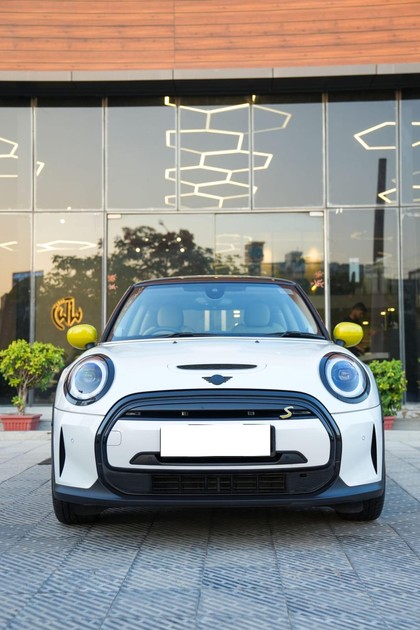 Second-hand 2023 Mini Cooper SE Electric for sale in Jaipur