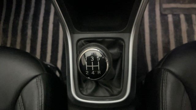 Second-hand 2018 Maruti Suzuki S Cross Zeta for sale in Visakhapatnam-12