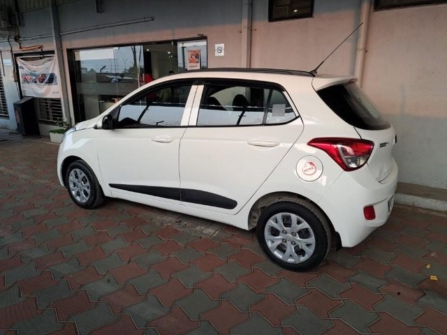 Second-hand 2016 Hyundai Grand i10 Sportz for sale in Nagpur-2