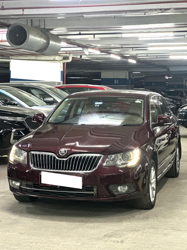 Second-hand 2015 Skoda Superb Elegance 1.8 TSI AT for sale in Mumbai-4