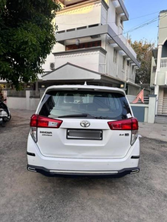Second-hand 2021 Toyota Innova Crysta 2.4 ZX 7 STR AT for sale in Solapur-5