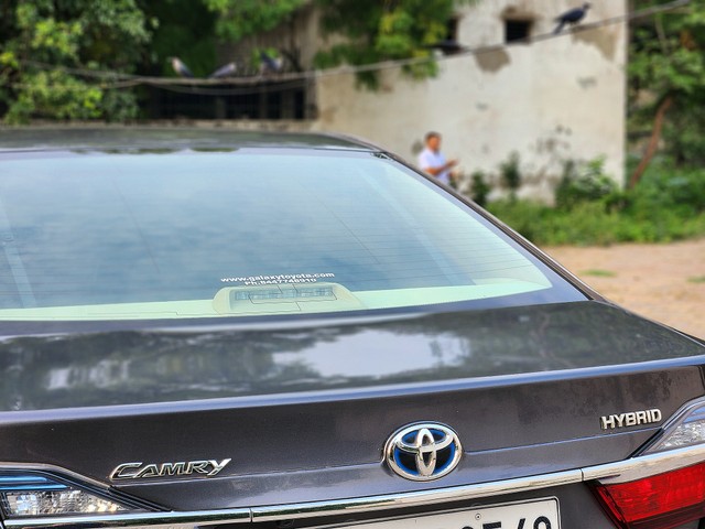 Second-hand 2015 Toyota Camry Hybrid 2.5 for sale in New Delhi-6