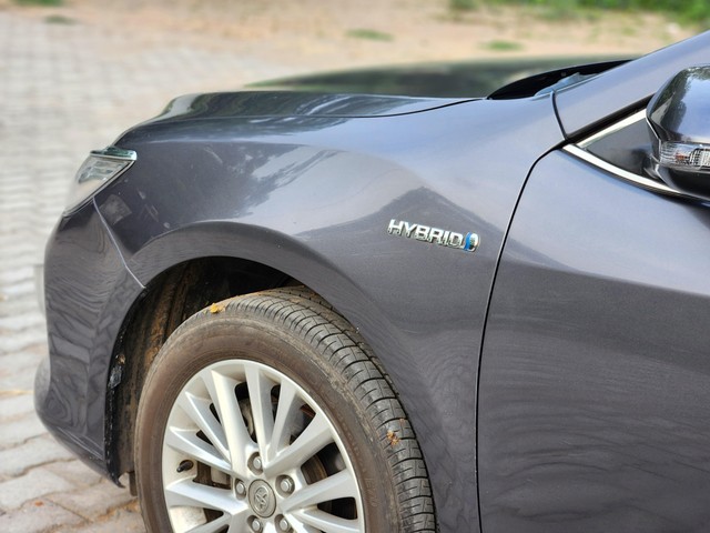 Second-hand 2015 Toyota Camry Hybrid 2.5 for sale in New Delhi-12