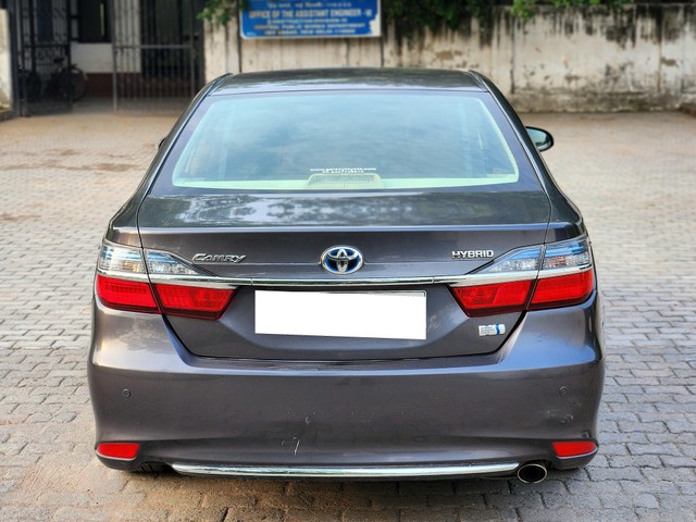 Second-hand 2015 Toyota Camry Hybrid 2.5 for sale in New Delhi-9