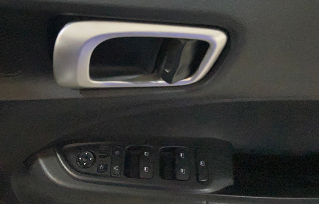 Second-hand 2019 Hyundai Venue SX Plus Turbo DCT BSIV for sale in Surat-17