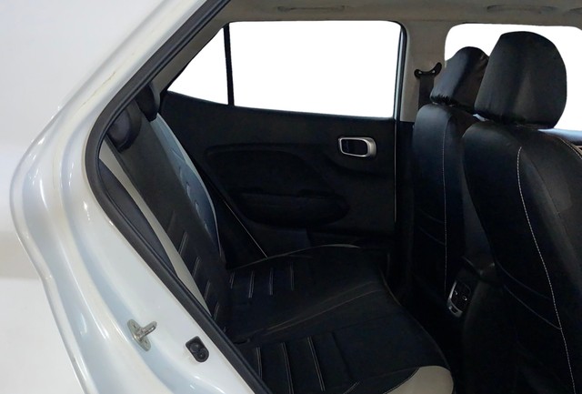 Second-hand 2019 Hyundai Venue SX Plus Turbo DCT BSIV for sale in Surat-16