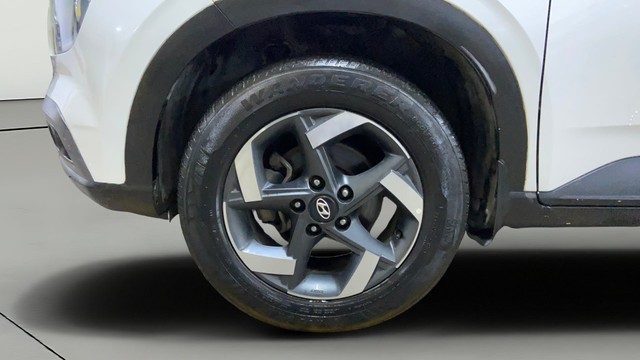 Second-hand 2019 Hyundai Venue SX Plus Turbo DCT BSIV for sale in Surat-26