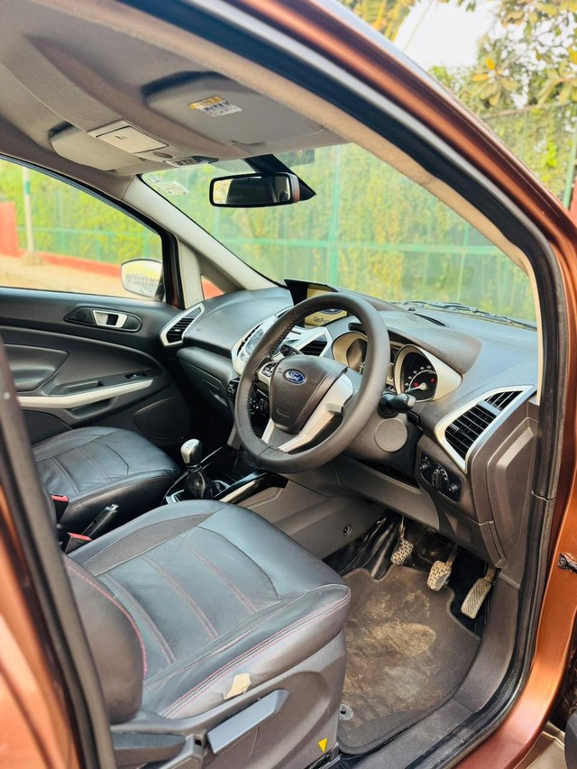 Second-hand 2017 Ford Ecosport 1.5 Diesel Titanium BSIV for sale in Surat-8