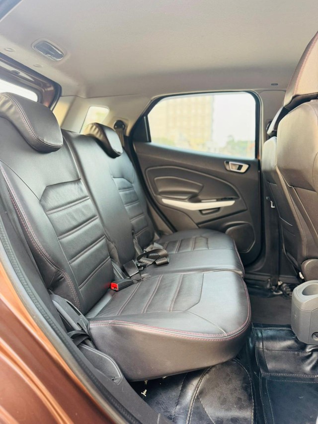 Second-hand 2017 Ford Ecosport 1.5 Diesel Titanium BSIV for sale in Surat-9