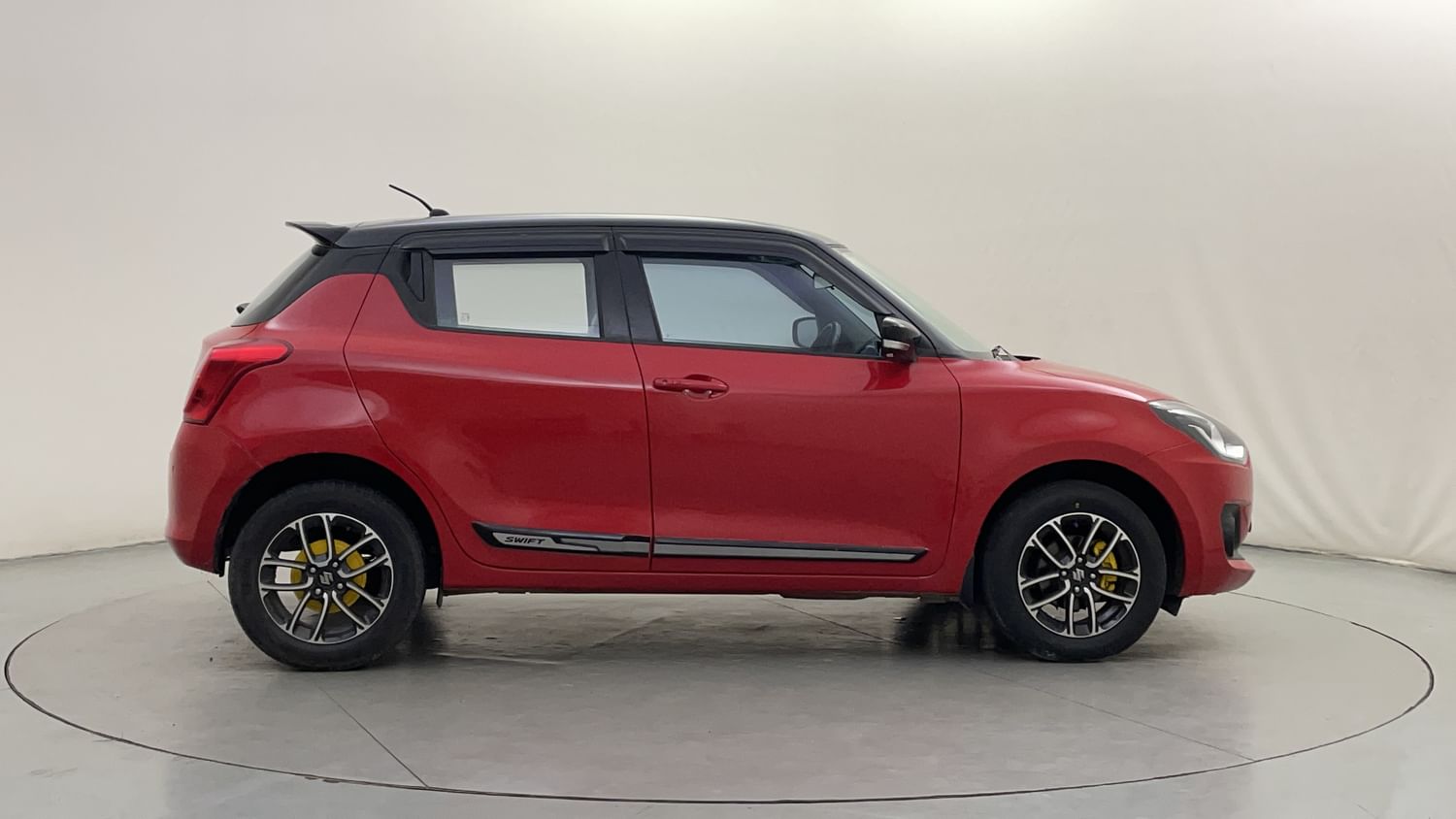 Buy Used Maruti Swift ZXI Plus DT of 2022 model @ 6,52,000 INR in