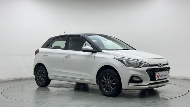 Second-hand 2018 Hyundai i20 Petrol CVT Asta for sale in New Delhi-1