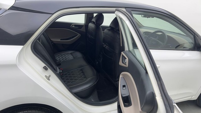 Second-hand 2018 Hyundai i20 Petrol CVT Asta for sale in New Delhi-23