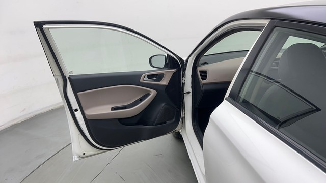 Second-hand 2018 Hyundai i20 Petrol CVT Asta for sale in New Delhi-35