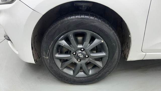 Second-hand 2018 Hyundai i20 Petrol CVT Asta for sale in New Delhi-20