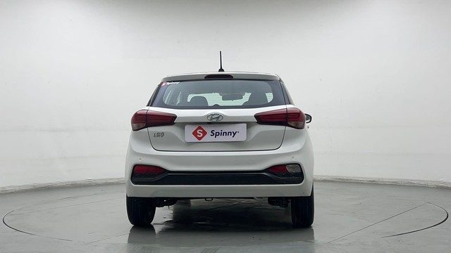 Second-hand 2018 Hyundai i20 Petrol CVT Asta for sale in New Delhi-4