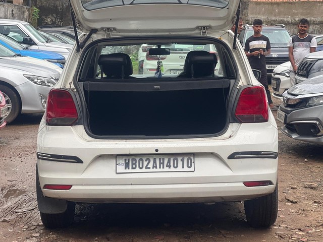 Second-hand 2015 Volkswagen Polo 1.5 TDI Comfortline for sale in Kolkata-9