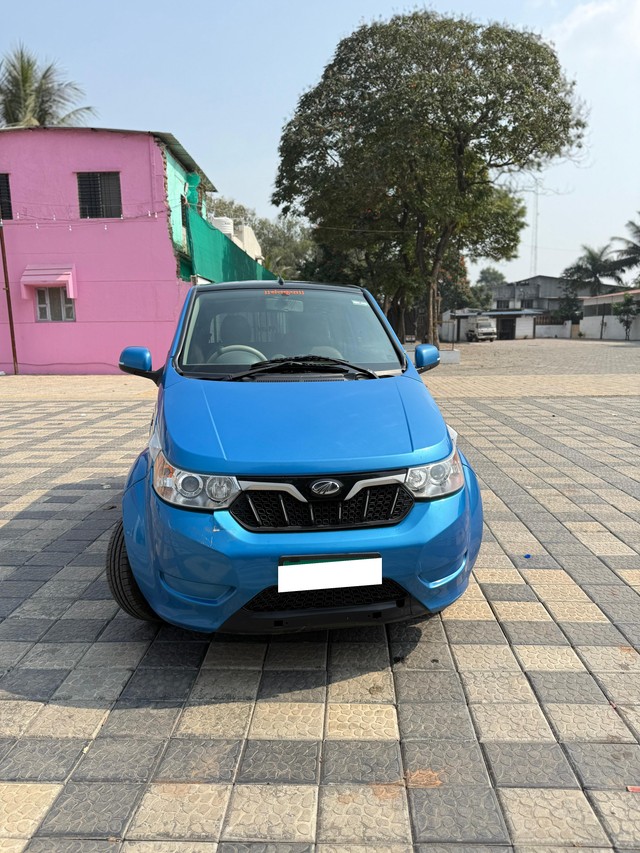Second-hand 2018 Mahindra e2o Plus P4 for sale in Nashik-2