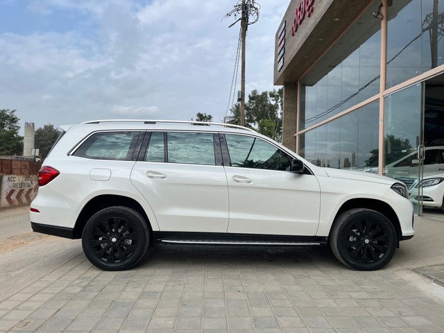 Mercedes-Benz GLS 350d 4MATIC Second-hand 2016 Mercedes-Benz GLS 350d 4MATIC for sale in Bangalore-1