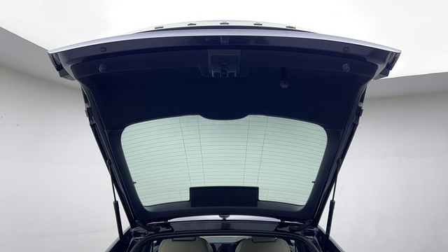 Second-hand 2022 Skoda Octavia 1.8 TSI AT Style for sale in Noida-24