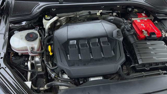 Second-hand 2022 Skoda Octavia 1.8 TSI AT Style for sale in Noida-27