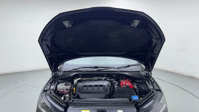 Second-hand 2022 Skoda Octavia 1.8 TSI AT Style for sale in Noida-8