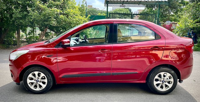 Second-hand 2017 Ford Figo 1.5P Titanium AT for sale in Bangalore-3