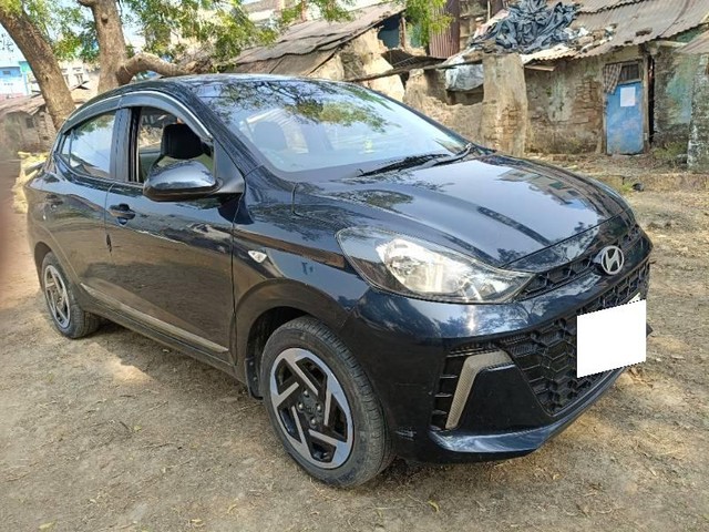 Second-hand 2023 Hyundai Aura S CNG for sale in Ujjain-0