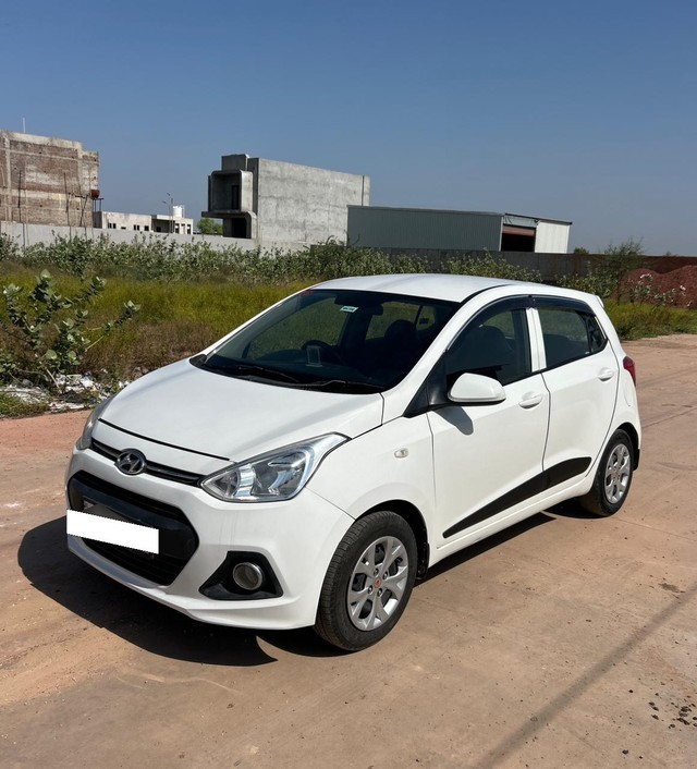 Second-hand 2016 Hyundai Grand i10 Magna for sale in Sabarkantha-3