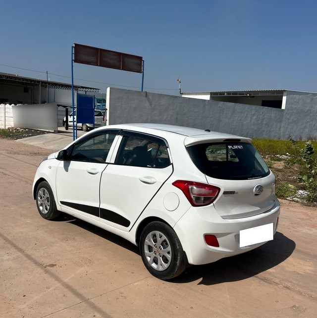 Second-hand 2016 Hyundai Grand i10 Magna for sale in Sabarkantha-5