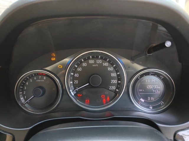 Second-hand 2017 Honda City i VTEC V for sale in Surat-8