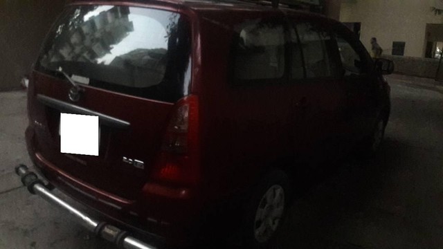 Second-hand 2005 Toyota Innova 2.0 G (Petrol) 8 Seater BS IV for sale in Mumbai-1