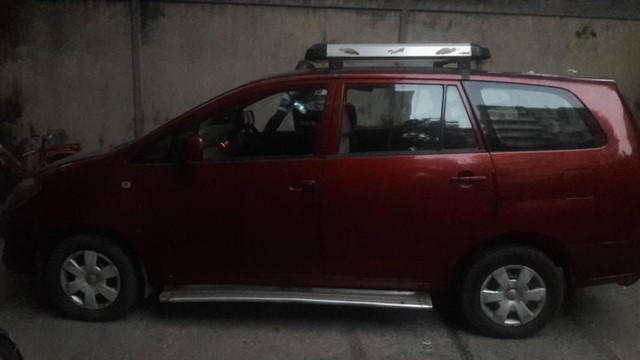 Second-hand 2005 Toyota Innova 2.0 G (Petrol) 8 Seater BS IV for sale in Mumbai-2