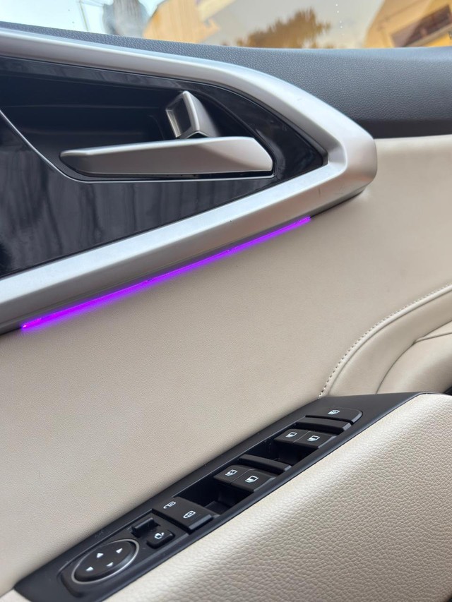 Second-hand 2023 Kia Carens Luxury Plus Diesel AT 6 STR BSVI for sale in Gadag-2