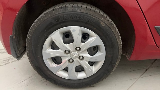 Second-hand 2017 Hyundai i20 Sportz 1.2 for sale in Visakhapatnam-18