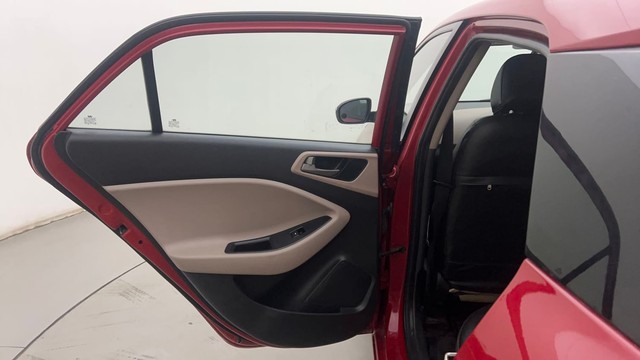 Second-hand 2017 Hyundai i20 Sportz 1.2 for sale in Visakhapatnam-32