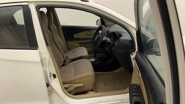 Second-hand 2014 Honda Brio VX AT for sale in Mumbai-15