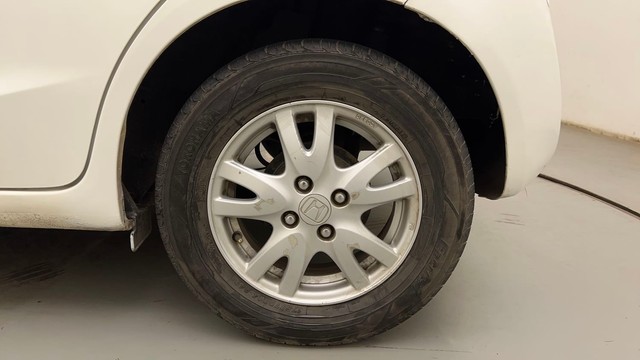 Second-hand 2014 Honda Brio VX AT for sale in Mumbai-19