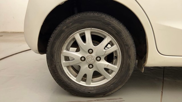 Second-hand 2014 Honda Brio VX AT for sale in Mumbai-18