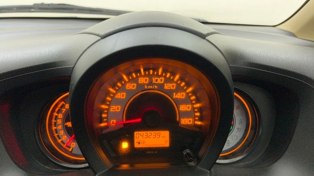 Second-hand 2014 Honda Brio VX AT for sale in Mumbai-13