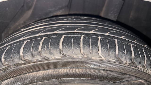 Second-hand 2014 Honda Brio VX AT for sale in Mumbai-34