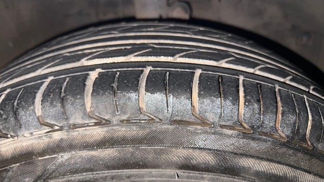 Second-hand 2014 Honda Brio VX AT for sale in Mumbai-35