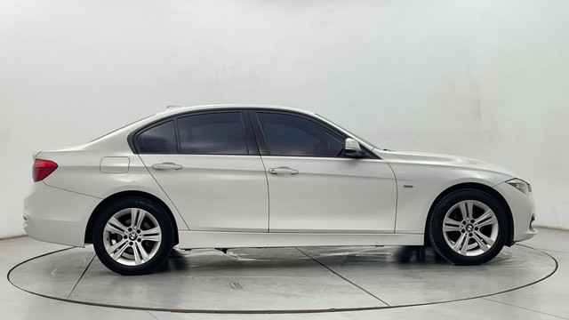 Second-hand 2017 BMW 3 Series 320d Edition Sport for sale in Chennai-2
