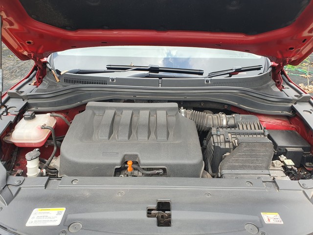 Second-hand 2022 Mahindra XUV700 AX3 AT BSVI for sale in Thrissur-4