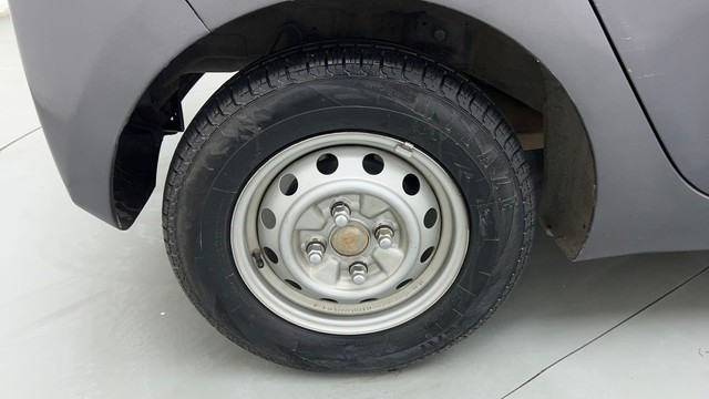 Second-hand 2017 Hyundai EON Magna for sale in Chandigarh-18