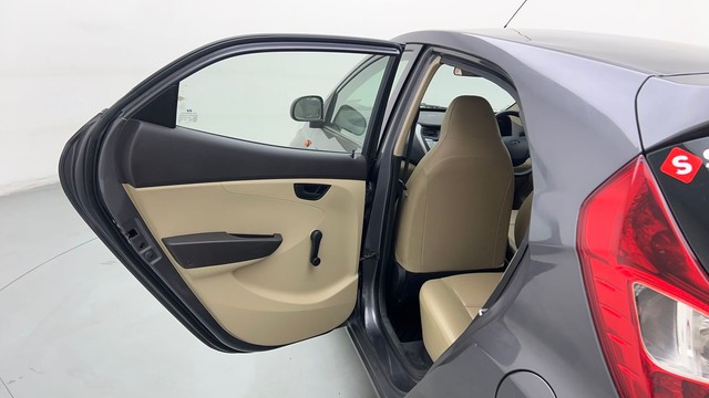 Second-hand 2017 Hyundai EON Magna for sale in Chandigarh-26