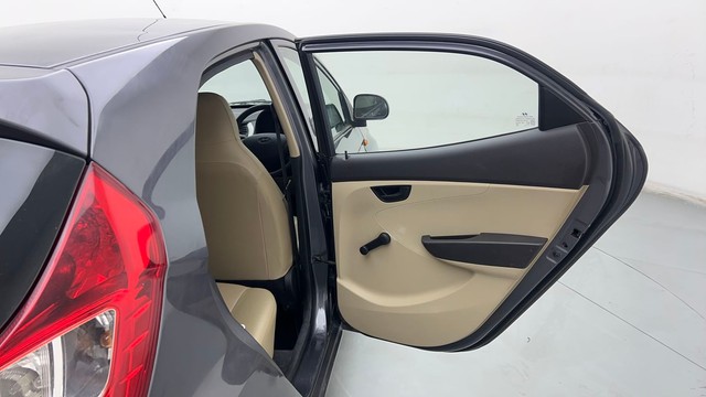 Second-hand 2017 Hyundai EON Magna for sale in Chandigarh-25