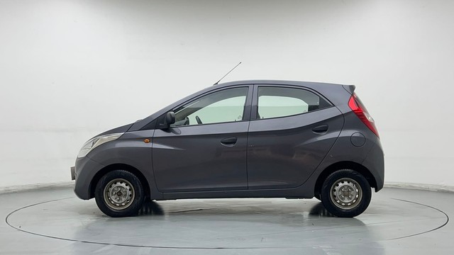 Second-hand 2017 Hyundai EON Magna for sale in Chandigarh-6
