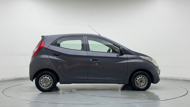 Second-hand 2017 Hyundai EON Magna for sale in Chandigarh-2
