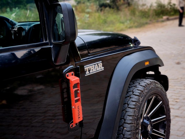 Second-hand 2023 Mahindra Thar LX 4WD Hard Top Diesel AT BSVI for sale in New Delhi-30